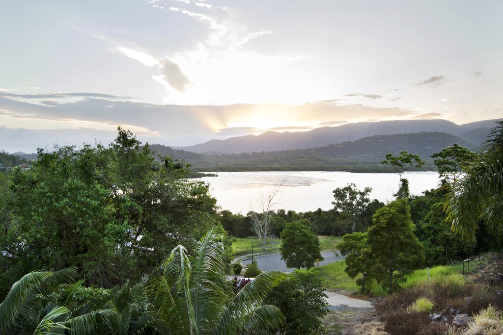 Larimar On Turtle Bay Holiday Home - Cannonvale Exterior foto