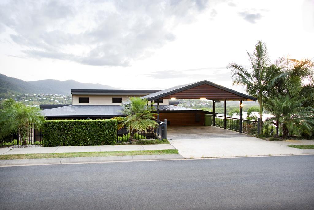 Larimar On Turtle Bay Holiday Home - Cannonvale Exterior foto